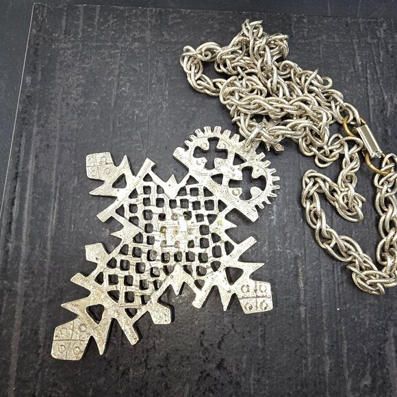 Vintage Silver Chain Necklace Ornate Cross Pendant & Red Stone Centerpiece HS228 - Picture 8 of 9